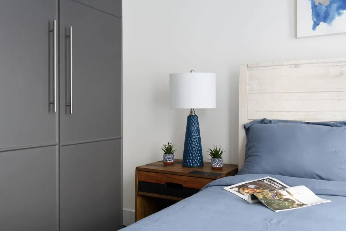 39-1 Renovated 3Br Prime Midtown West Apartment New York