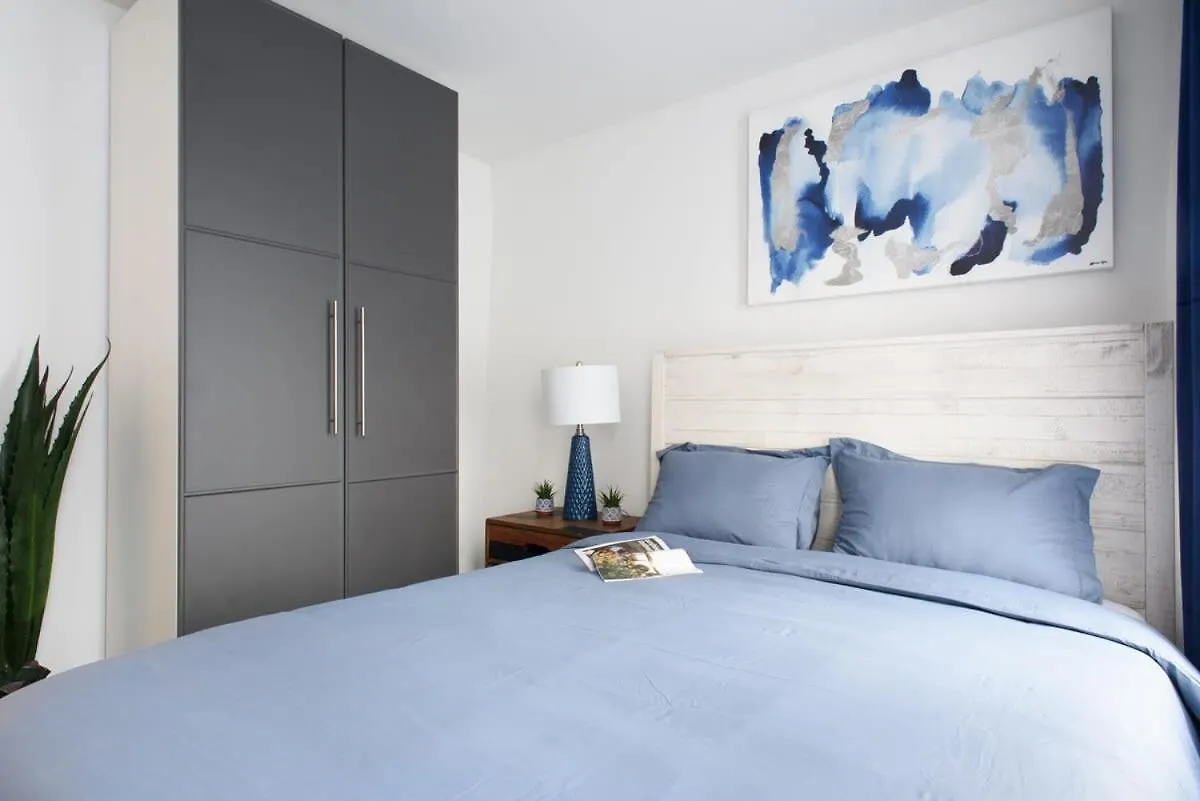 뉴욕 39-1 Renovated 3Br Prime Midtown West 아파트