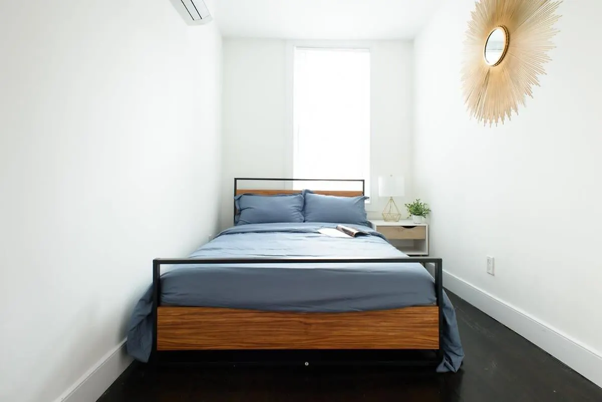 39-1 Renovated 3Br Prime Midtown West Daire New York