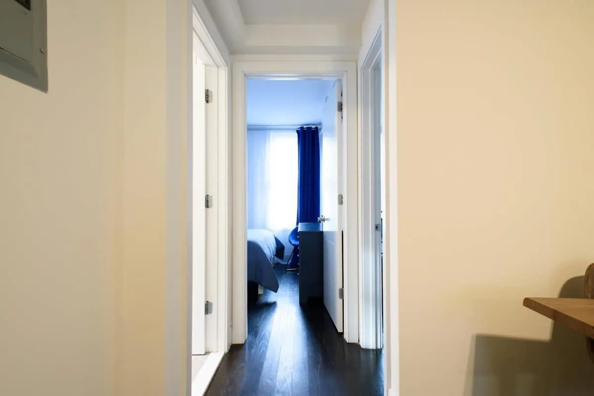 39-1 Renovated 3Br Prime Midtown West Daire New York 0*,  ABD