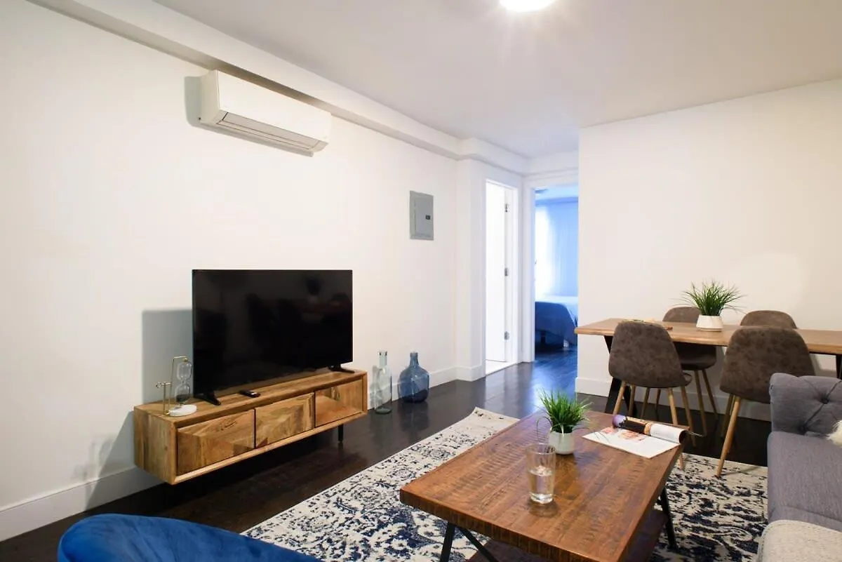39-1 Renovated 3Br Prime Midtown West Daire New York